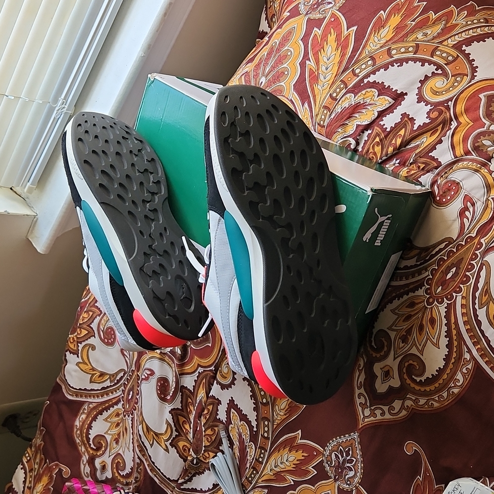 Women's  puma